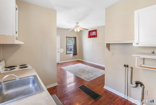 385 Putnam Pike, Killingly, CT 06241