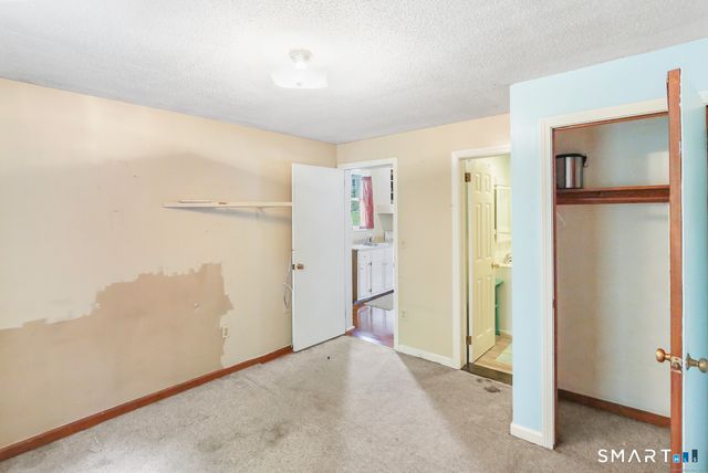 385 Putnam Pike, Killingly, CT 06241