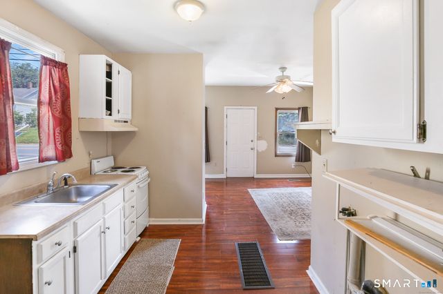 385 Putnam Pike, Killingly, CT 06241