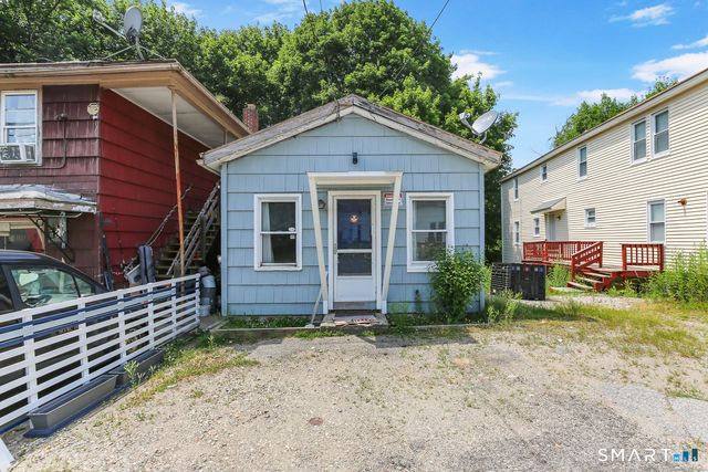 385 Putnam Pike, Killingly, CT 06241