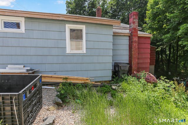 385 Putnam Pike, Killingly, CT 06241