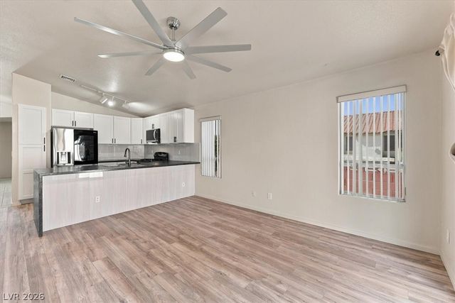 516 Casa Del Norte Drive, North Las Vegas, NV 89031