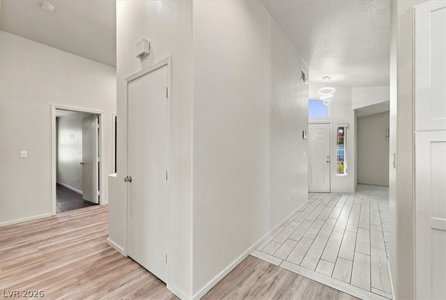 516 Casa Del Norte Drive, North Las Vegas, NV 89031