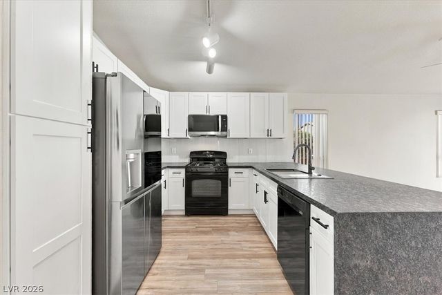 516 Casa Del Norte Drive, North Las Vegas, NV 89031