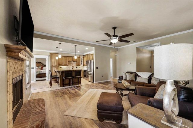 1802 SW Paint Rd, Lawton, OK 73527