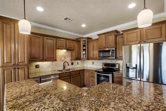 1802 SW Paint Rd, Lawton, OK 73527