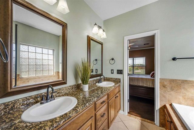 1802 SW Paint Rd, Lawton, OK 73527