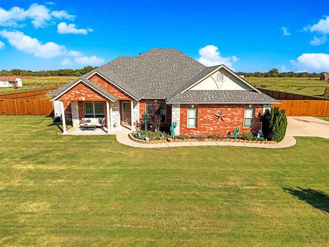 1802 SW Paint Rd, Lawton, OK 73527