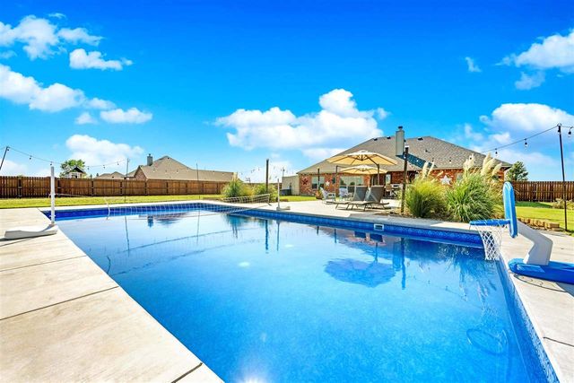 1802 SW Paint Rd, Lawton, OK 73527