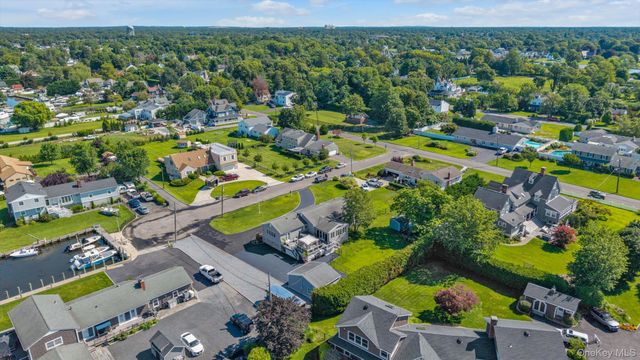 6 Montgomery Lane, Bay Shore, NY 11706