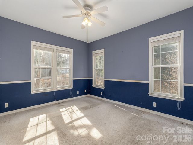 45 Poplar Creek Drive, Asheville, NC 28805