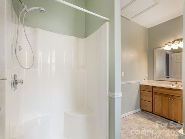 45 Poplar Creek Drive, Asheville, NC 28805