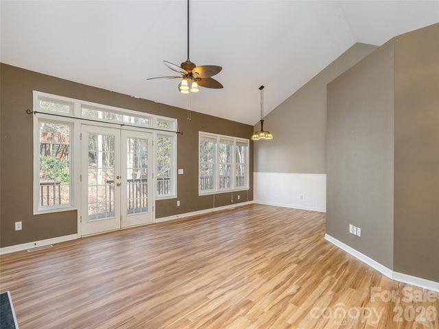 45 Poplar Creek Drive, Asheville, NC 28805