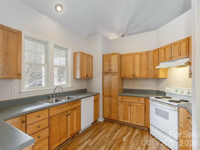 45 Poplar Creek Drive, Asheville, NC 28805