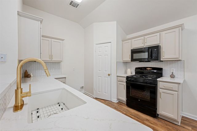 12104 Battle Bridge DR, Austin, TX 78748