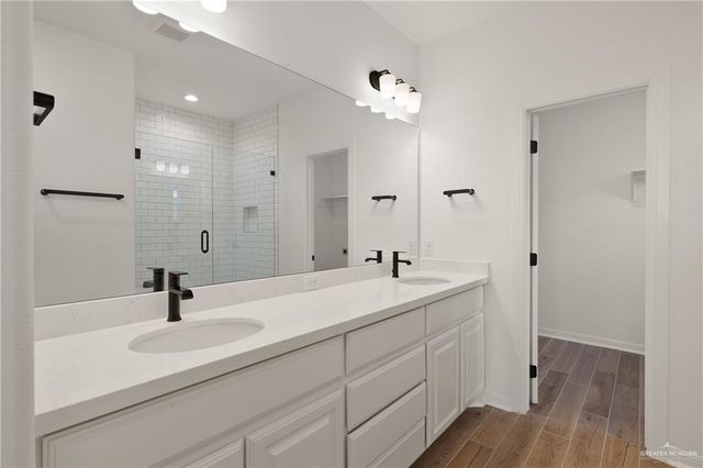 1409 E Silos Avenue, Edinburg, TX 78542