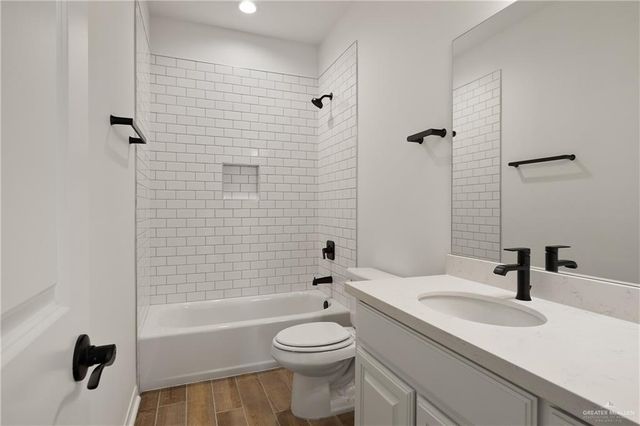 1409 E Silos Avenue, Edinburg, TX 78542