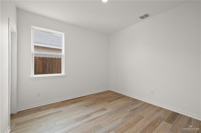 1409 E Silos Avenue, Edinburg, TX 78542