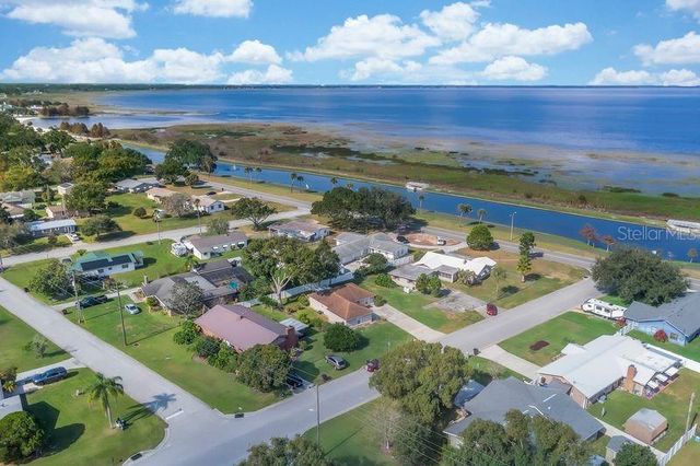 12 DELAWARE AVENUE, St Cloud, FL 34769