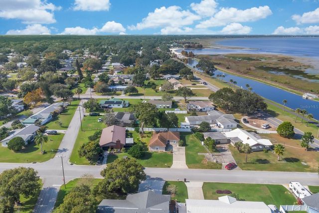 12 DELAWARE AVENUE, St Cloud, FL 34769