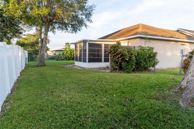 12 DELAWARE AVENUE, St Cloud, FL 34769