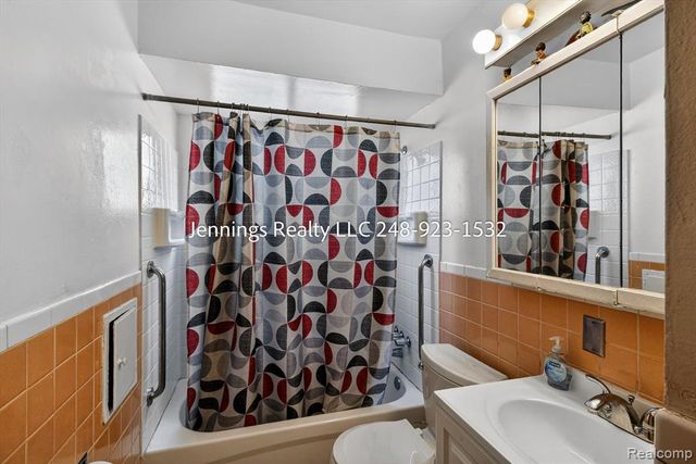 18676 Syracuse Street, Detroit, MI 48234