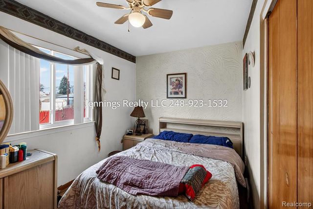 18676 Syracuse Street, Detroit, MI 48234