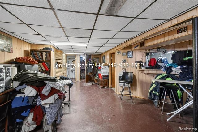 18676 Syracuse Street, Detroit, MI 48234