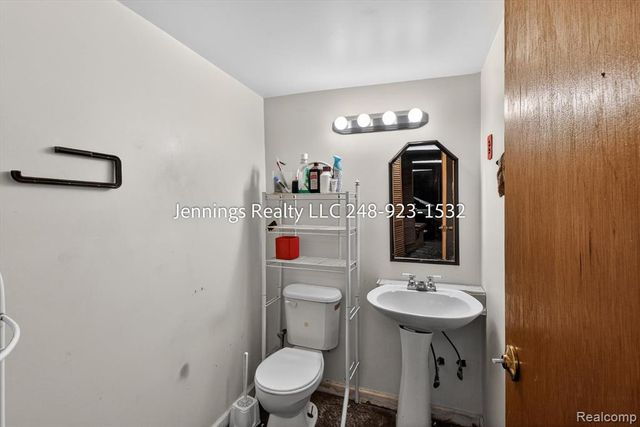 18676 Syracuse Street, Detroit, MI 48234