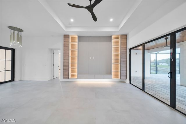 836 SW 36th TER, Cape Coral, FL 33914