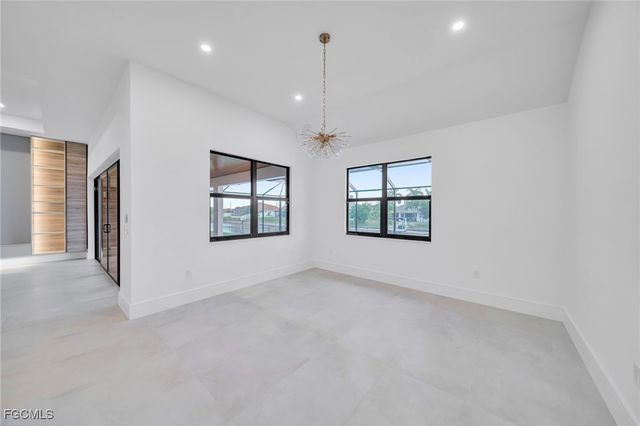 836 SW 36th TER, Cape Coral, FL 33914