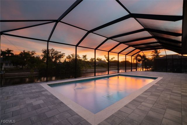 836 SW 36th TER, Cape Coral, FL 33914