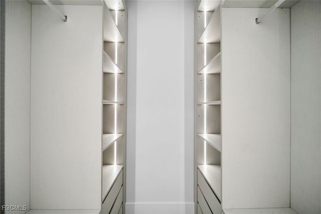 836 SW 36th TER, Cape Coral, FL 33914