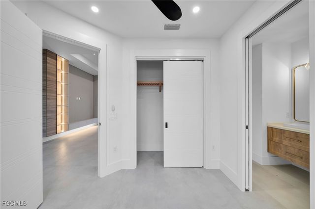 836 SW 36th TER, Cape Coral, FL 33914