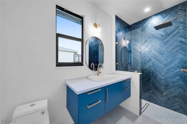 836 SW 36th TER, Cape Coral, FL 33914