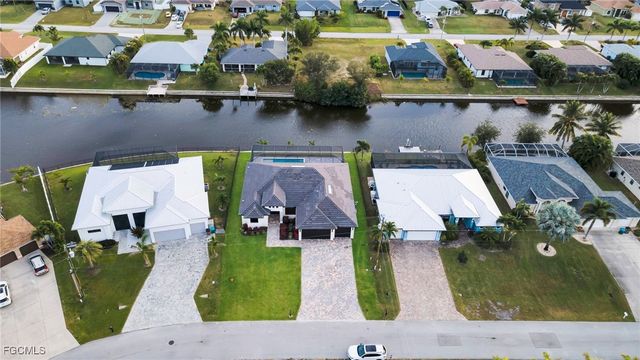 836 SW 36th TER, Cape Coral, FL 33914