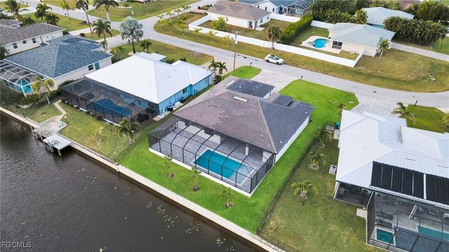 836 SW 36th TER, Cape Coral, FL 33914