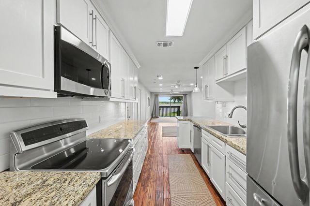 3900 Aspen Drive A105, Montgomery, TX 77356