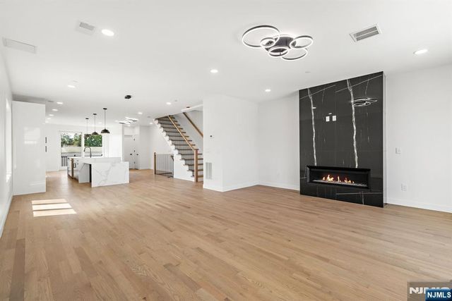 501 Saint Pauls Avenue, Cliffside Park, NJ 07010