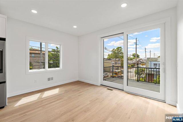 501 Saint Pauls Avenue, Cliffside Park, NJ 07010