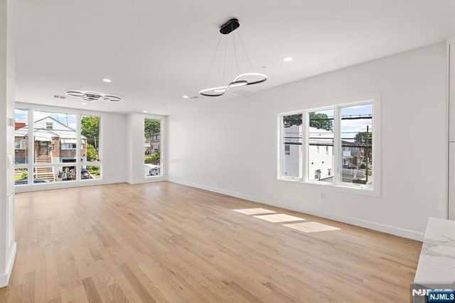 501 Saint Pauls Avenue, Cliffside Park, NJ 07010