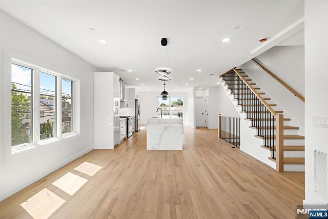 501 Saint Pauls Avenue, Cliffside Park, NJ 07010