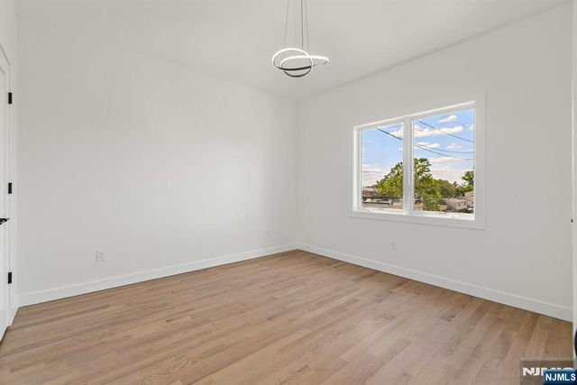 501 Saint Pauls Avenue, Cliffside Park, NJ 07010