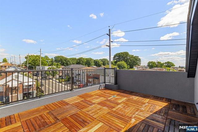 501 Saint Pauls Avenue, Cliffside Park, NJ 07010