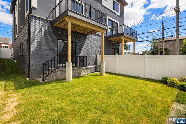 501 Saint Pauls Avenue, Cliffside Park, NJ 07010