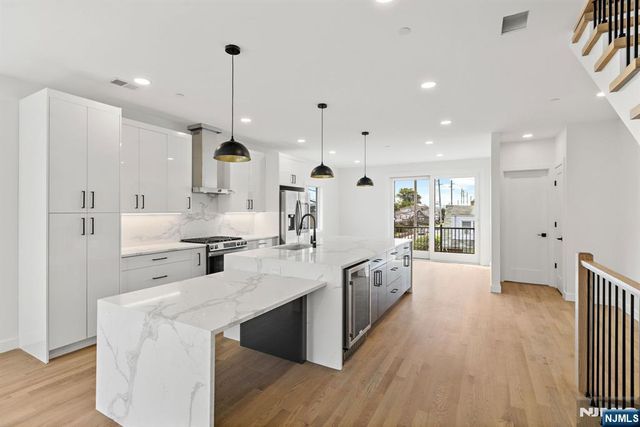 501 Saint Pauls Avenue, Cliffside Park, NJ 07010