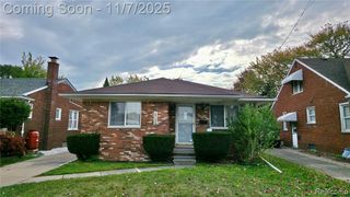 16086 Bell Avenue, Eastpointe, MI 48021