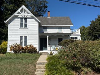 17 Smith Court, Groton, CT 06340