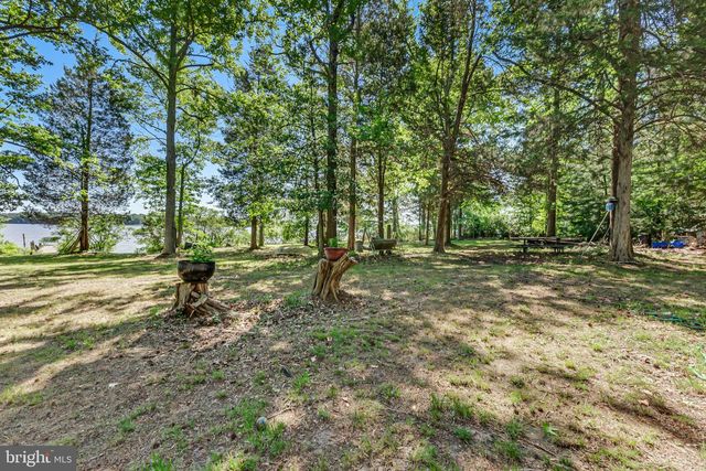 9545 MOORES POINT PL, Nanjemoy, MD 20662