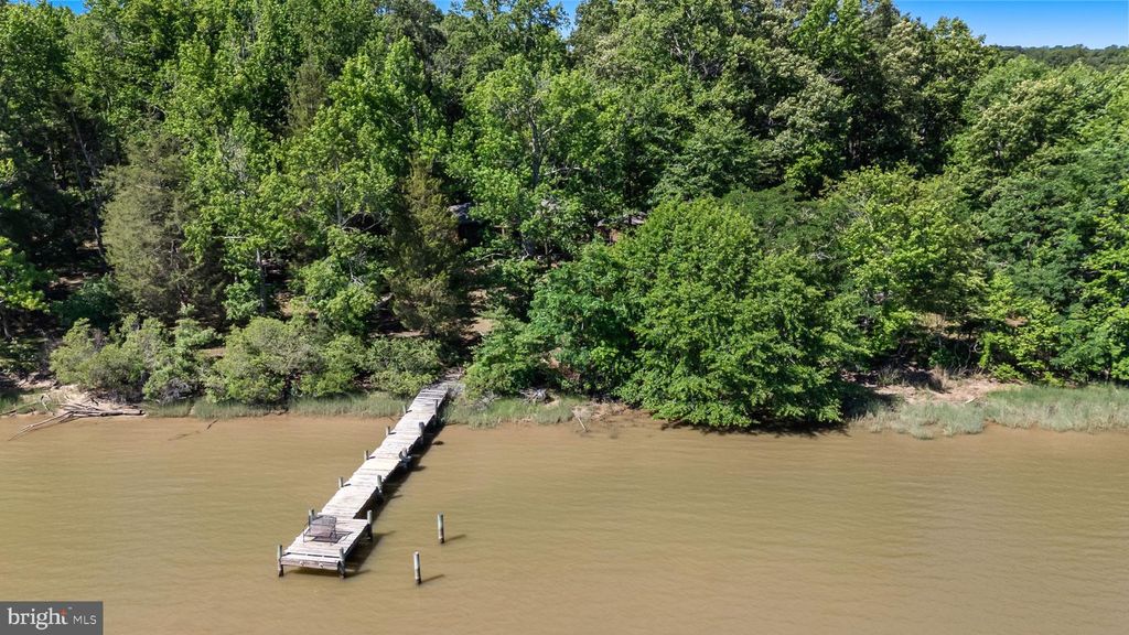 9545 MOORES POINT PL, Nanjemoy, MD 20662